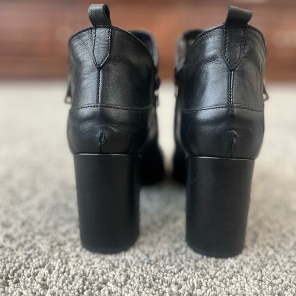 Made In Italy Black Genuine leather Cutout Peep Toe Block Heel Ankle Boots US 9 - Picture 3 of 11